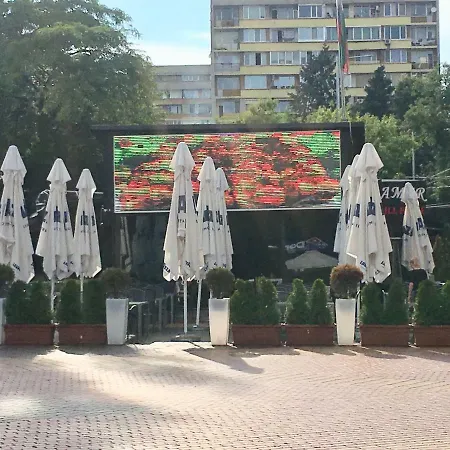 Луксозен Апартамент “Южен Парк” Apartment Sofia