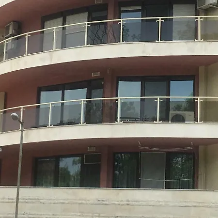 Apartament Луксозен Апартамент “Южен Парк” Sofia