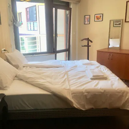 Apartment Луксозен Апартамент “Южен Парк” *