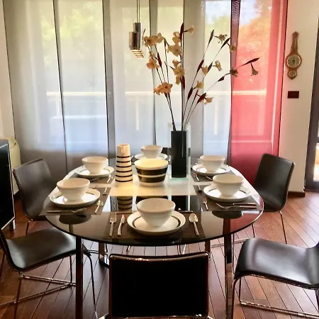 Луксозен Апартамент “Южен Парк” Apartment Sofia