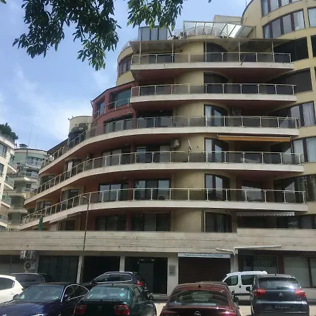 Луксозен Апартамент “Южен Парк” Apartament